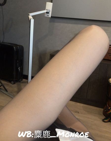裸体潘金莲在线一级靠逼_HD手机在线观看