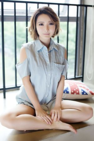 99国产超薄肉色丝袜交足的后果_BD国语在线视频播放