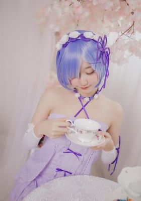 伊人av综合_国产剧手机在线看